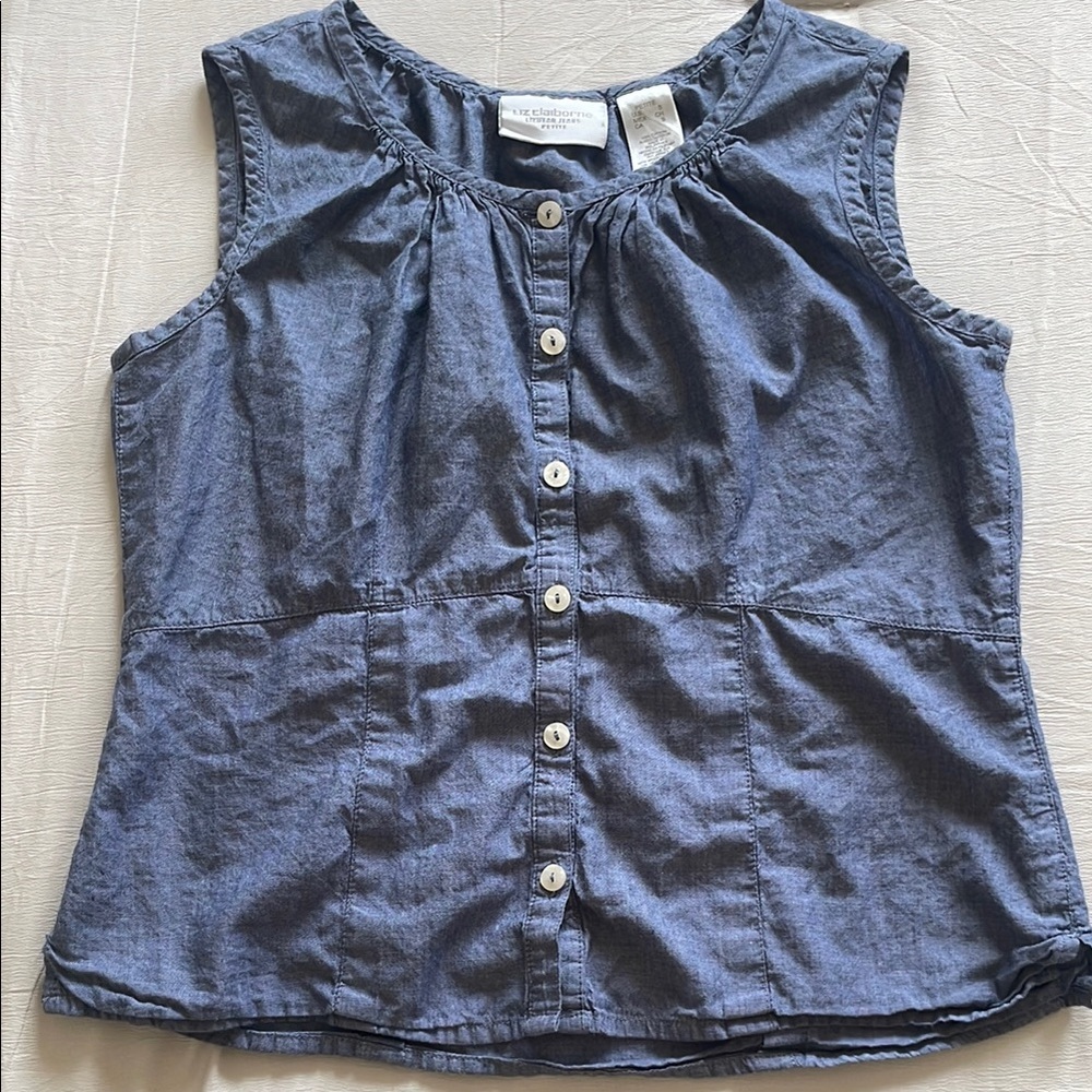 Women's Sleeveless Button-Down Chambray Top - Blue